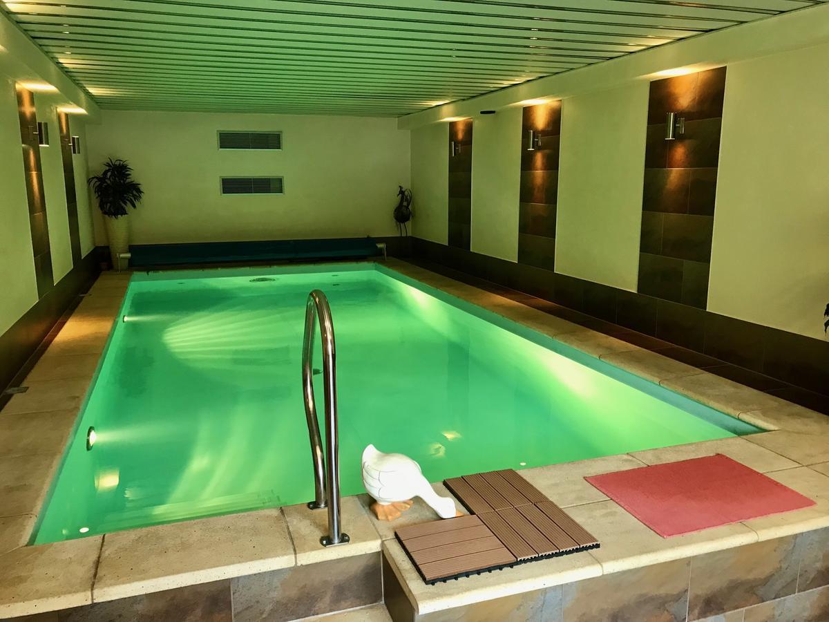ארנסט Residenz Moselzauber - Ferienwohnungen Mit Pool Landschaft מראה חיצוני תמונה