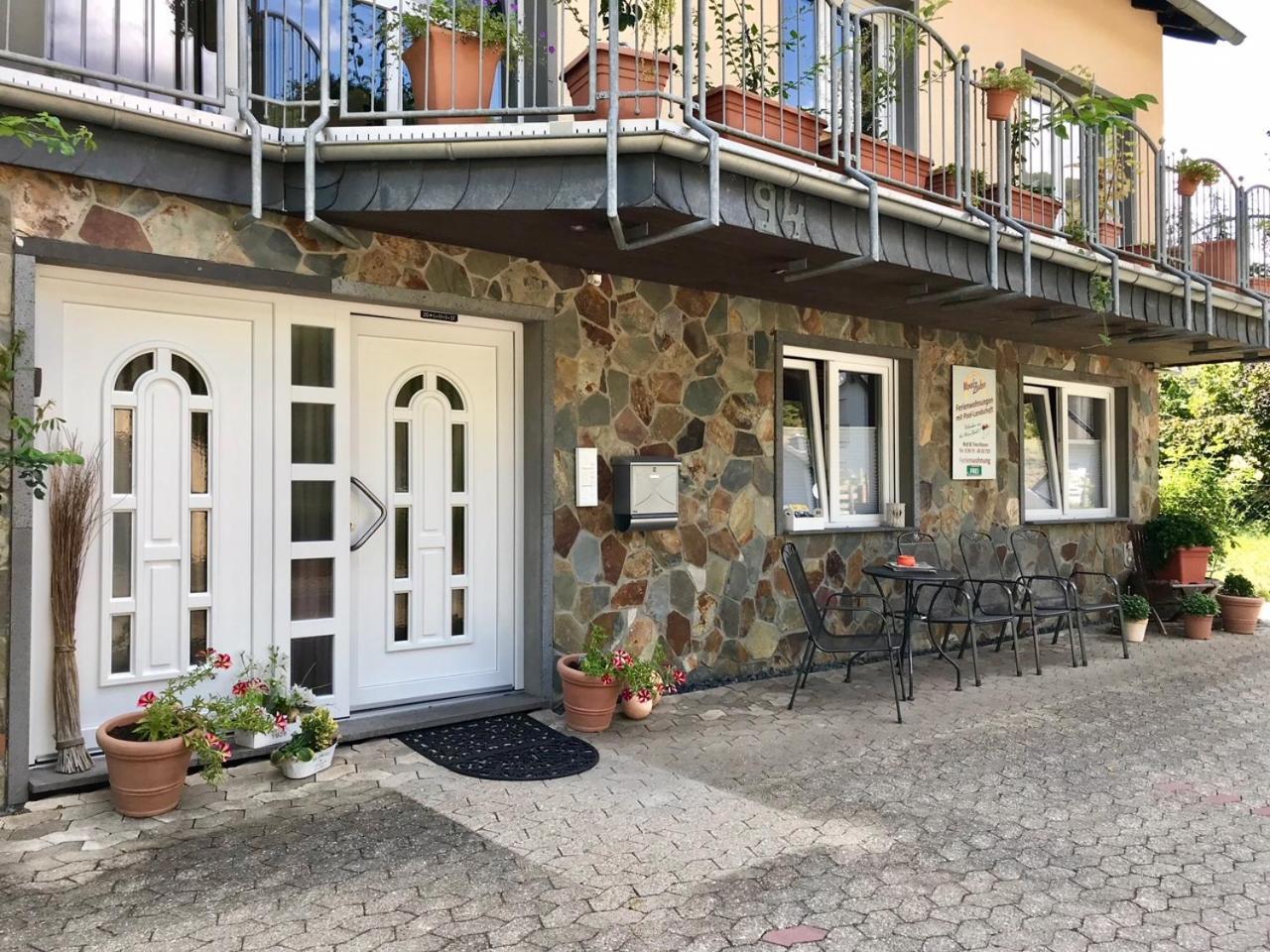 ארנסט Residenz Moselzauber - Ferienwohnungen Mit Pool Landschaft מראה חיצוני תמונה